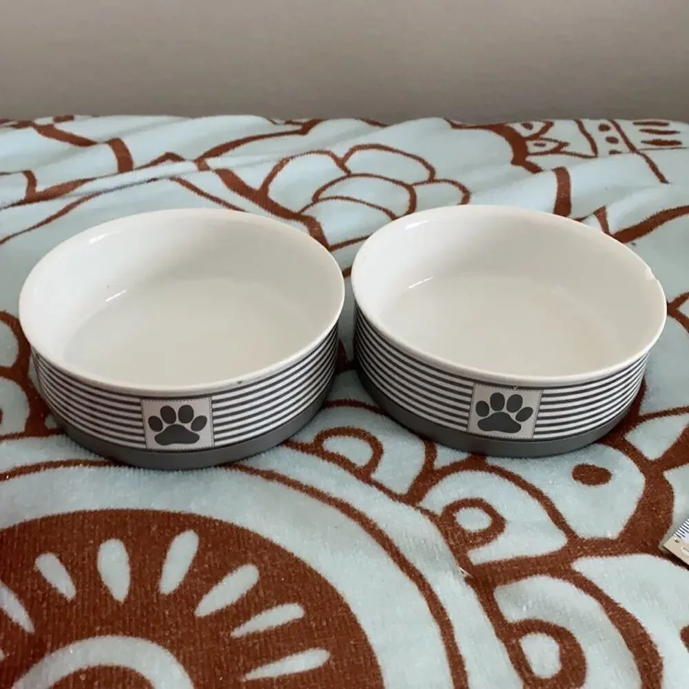 Bundle (3) Silicone Bone Mold and 2 Pet Dishes